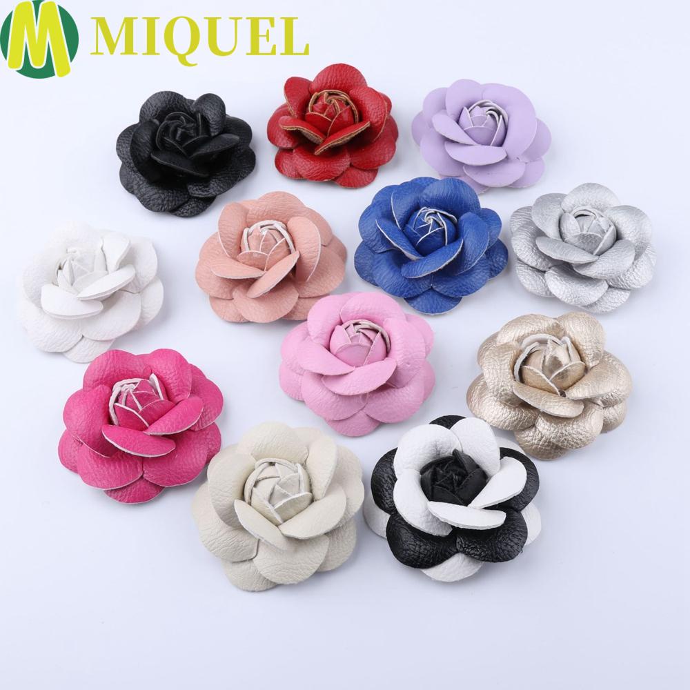 Miquel เข็มกลัดหนัง Pu รูปดอกคามิเลียหลากสีสไตล์เกาหลีสําหรับเย็บผู้หญิง