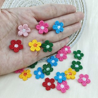 50pcs ผสมสีดอกไม้ลูกไม้ Appliques เย็บปักถักร้อยลูกไม้แพทช์ริบบิ้นสำหรับอุปกรณ์เย็บผ้า