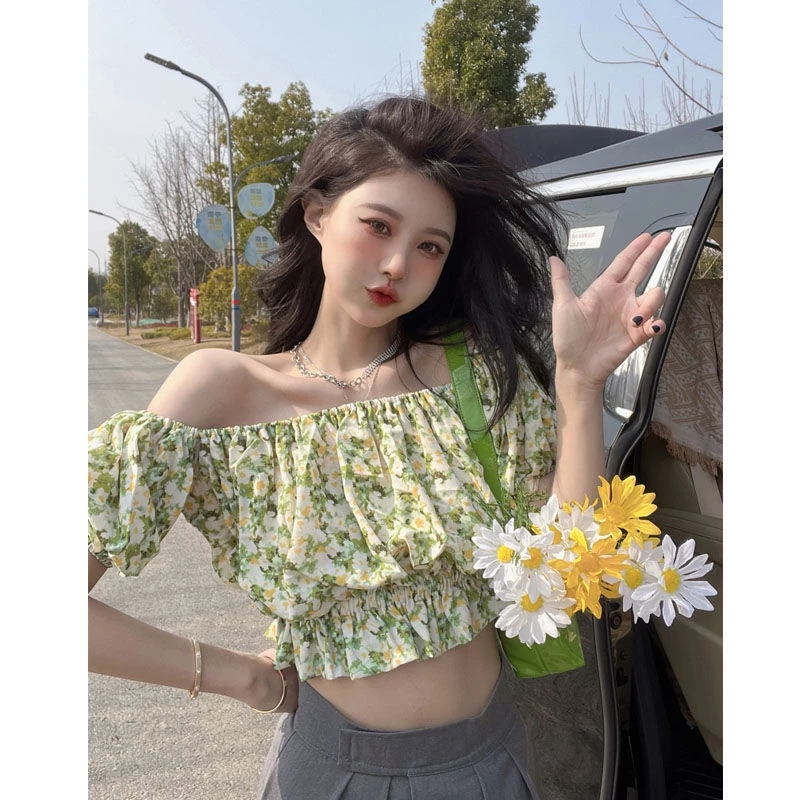 เสื้อลายดอกสีเขียวแขนสั้น Micki thumbnail 3