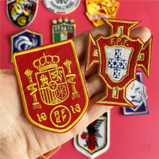 ☸ แผ่นแพทช์ โลโก้ทีมชาติฟุตบอล แบบรีด ☸ แผ่นแพทช์รีดติดเสื้อ DIY จํานวน 1 ชิ้น