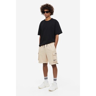 H&amp;M  Man Relaxed Fit Printed cargo sweatshorts 1163116_1