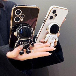 เคสโทรศัพท์มือถือซิลิโคน กันกระแทก ลายนักบินอวกาศ พร้อมขาตั้ง สําหรับ Xiaomi Poco F5 Redmi Note 12