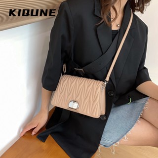 KIQUNE   กระเป๋าผู้หญิงสะพายข้าง กระเป๋าสะพาย ข้าง 2023 NEW    Beautiful ทันสมัย ins Chic L91TR21 37Z230910