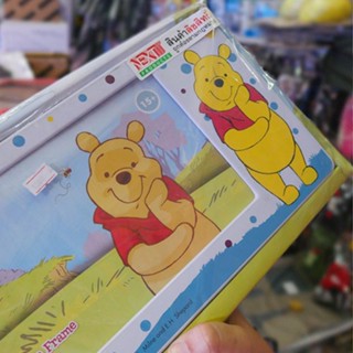 กรอบทะเบียนรถมอเตอร์ไซค์ กรอบป้ายทะเบียน ลิขสิทธิ์แท้ กันน้ำ Winnie the Pooh แบบสั้น-ยาว [ Pooh ต้นไม้ ] วินนี่เดอะพูห์