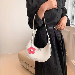 【ลดล้างสต๊อก】miss bag fashion กระเป๋าคล้องไหล่ผู้หญิ งกระเป๋าสะพายข้าง D-1429