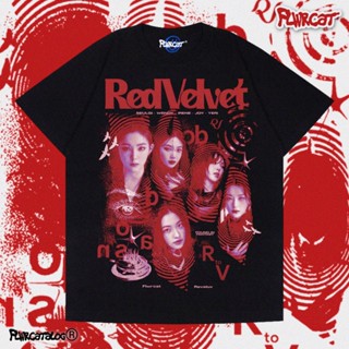 เสื้อยืดแขนสั้นคอกลมVelvet TEE/R สีแดง เป็น V/ด้านหน้า เวอร์ชั่น/FLWRCAT เท่านั้นCotton 100%  [S-5XL]