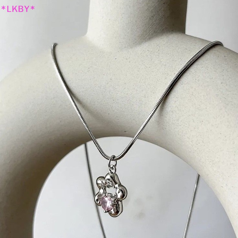 Luckybabys> สร้อยคอ จี้ดอกไม้ กลวง ฝังเพทาย ดาว สีชมพู หัวใจ เครื่องประดับสําหรับผู้หญิง ความงาม สร้อยคอโซ่ ไหปลาร้า ใหม่