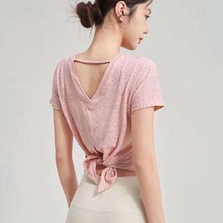 [พร้อมส่ง] เสื้อยืด แขนสั้น ระบายอากาศ ผ้าแจ็คคาร์ด แบบผูกเชือก เหมาะกับใส่เล่นโยคะ กีฬาสันทนาการกลางแจ้ง สําหรับผู้หญิง