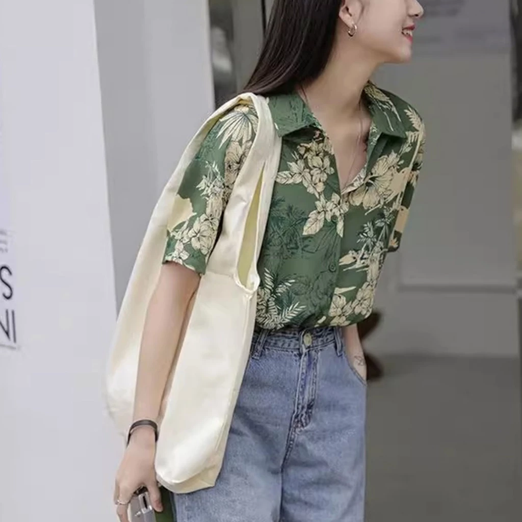 เสื้อเชิ้ตแขนสั้นลายดอกไม้ Hawaii ใส่ได้ทั้งชาย-หญิง thumbnail 4