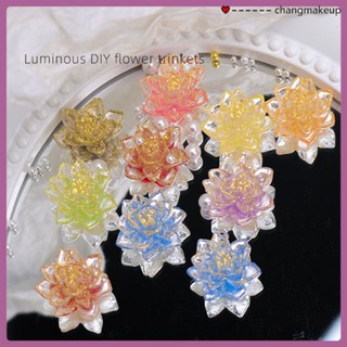 50pcs Luminous สามมิติ Lotus สีสันเล็บสีทองเครื่องประดับ DIY เรซิ่นดอกไม้เครื่องประดับทำมืออุปกรณ์เสริมกิ๊บติดผม วัสดุ cod