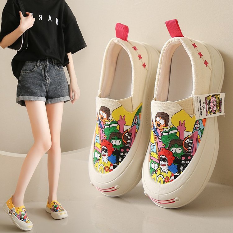 HWSHOES รองเท้าผ้าใบทรงพั้มพ์ทรงกราฟฟิตี ผ้าใบสีขาว รองเท้าผู้หญิง พื้นนิ่ม สีดํา ทํางาน รองเท้าลําลอง