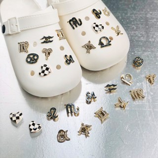 อุปกรณ์เสริมทั้งหมด ไม่รวมรองเท้า รองเท้า crocs จิ๊บบิท Jibbitz Croc Charm Pin Crocs Jitbitz Charm Chain Jibbitz Crocs Jibbitz Croc Charms Croc Jibbitz ชุดอุปกรณ์เสริม ตัวติดรองเท้า crocs ตัวติดรองเท้า crocs รูเล็ก