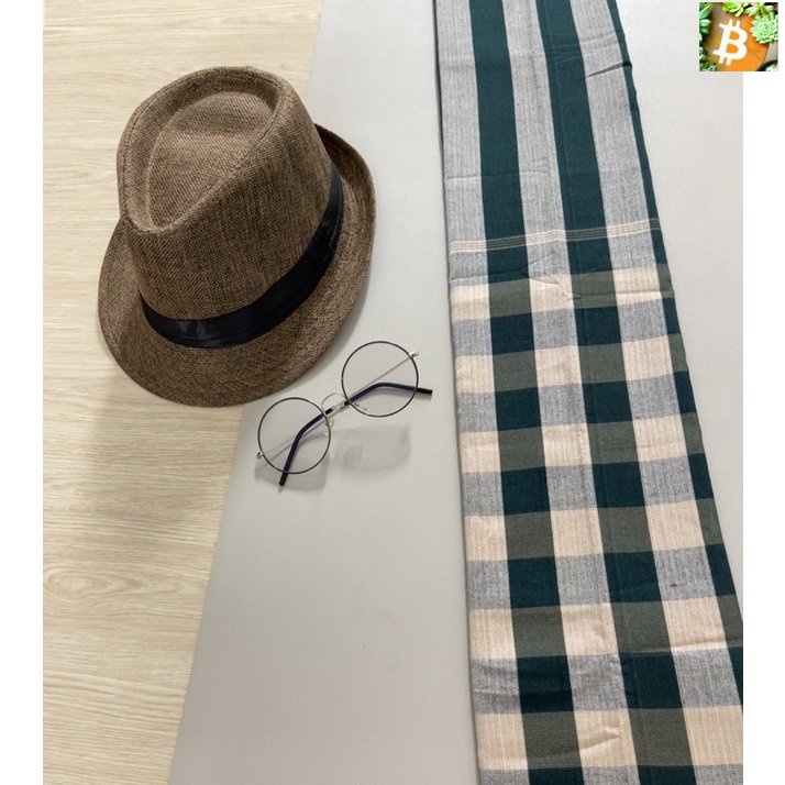 bitcoin ผ้าขาวม้าผ้าฝ้าย100% ผ้าหมักโคลน 1 ผืน สีเขียว-ดำ ขนาด 100x200 ซม. .