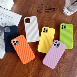 เคสโทรศัพท์มือถือ กันกระแทก กระจายความร้อน สีพื้น สีมาการอง สําหรับ IPhone X XR XS Max 11 12 13 14 Pro Max 7 8 Plus