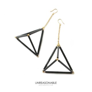 ต่างหูพีรามิด สีดำ ต่างหูก้านเงินแท้ น้ำหนักเบา สวยใส่สบาย Unreasonable Accessories UA0010-03