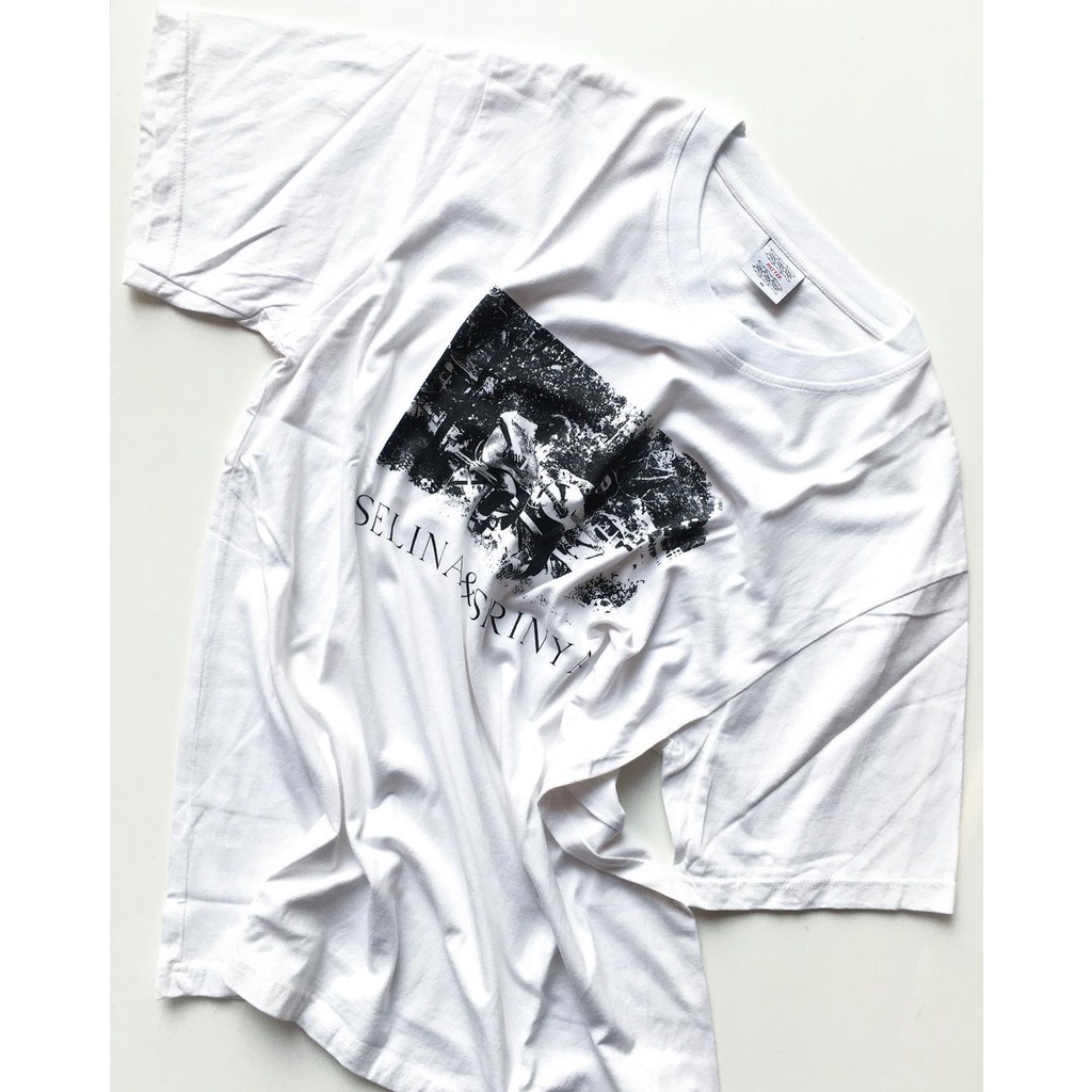 📦 พร้อมส่ง Selina&amp;Sirinya x the paper tee  การเปิดตัวผลิตภัณฑ์ใหม่ T-shirt