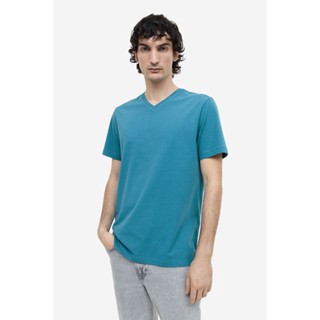 H&amp;M เสื้อยืดคอวีทรงสลิมฟิต Man Slim Fit V-neck T-shirt 0570003_1