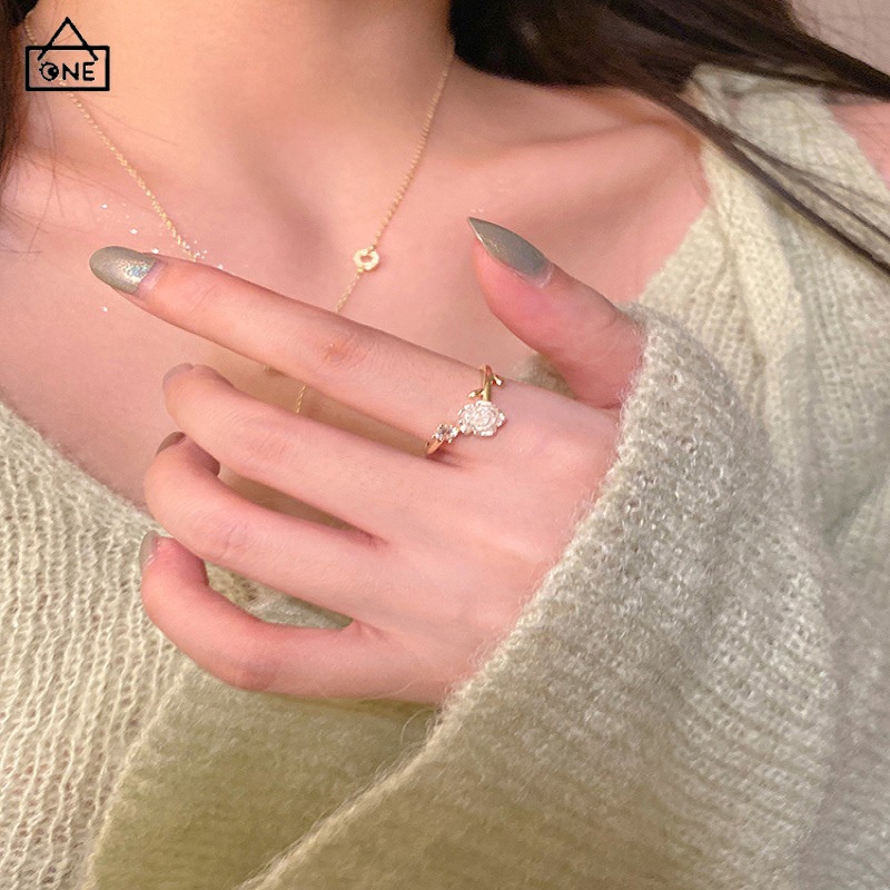 COD❤️ ใหม่แหวนดอกไม้เพชรปรับขนาดเครื่องประดับแฟชั่นเกาหลีสำหรับผู้หญิง a.one