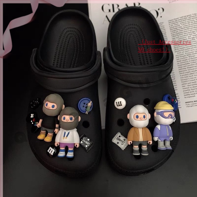 Boyfriend gift series CROCS Jibbitz set（ไม่รวมรองเท้า）ของขวัญผู้ชาย Crocs jibbitz สติกเกอร์หัวเข็มขั