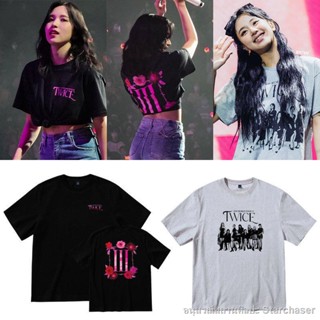 แฟชั่นใหม่ล่าสุด เสื้อยืดคอกลม🔥🔥Hot Sale‼ ️Twice concert 4TH WORLD TOUR Ⅲ Sun Caiying และ Zhou Ziyu เสื้อยืดแขนสั้นตัว