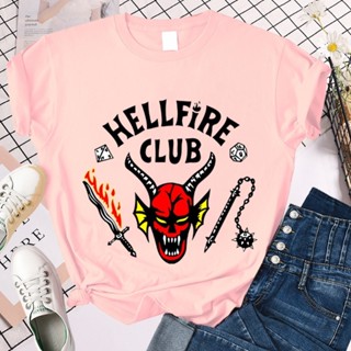 เสื้อยืดคอกลม แขนสั้น พิมพ์ลาย Stranger Things Season 4 Hellfire Club ขนาดใหญ่ สําหรับผู้หญิง