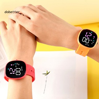 &lt;Dobetter&gt; นาฬิกาข้อมือดิจิทัล LED อิเล็กทรอนิกส์ หน้าจอขนาดใหญ่ กันน้ํา สําหรับเล่นกีฬากลางแจ้ง