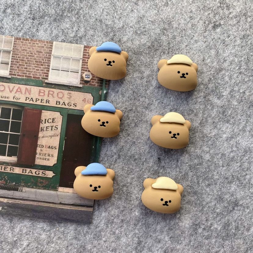 หมุด หมุดดันบิสกิต แฮนด์เมด รูปการ์ตูนหมีบราวน์น่ารัก 6 ชิ้น สําหรับตกแต่งห้องเรียน หมุดปักกระดานไม้ก๊อก หมุดดันผ้าสักหลาด ลายการ์ตูนหมี สีน้ําตาล สําหรับตกแต่งผนัง ห้องเรียน หนังสือพิมพ์ 6 ชิ้น - รูปที่ 3