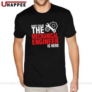 ใหม่ เสื้อยืดแขนสั้น ผ้าฝ้าย 100 พิมพ์ลาย Keep Calm The Mechanical Engineer Is Here สําหรับผู้ชาย 221520