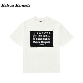 Maison Margiela เสื้อยืดแขนสั้น พิมพ์ลายตัวอักษร ตัวเลข mm6 สําหรับผู้ชาย และผู้หญิง