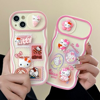 เลนส์หน้าต่างบานเลื่อน เฮลโลคิตตี้ ตุ๊กตาสามมิติ เคสโทรศัพท์หยัก การ์ตูนกรณีโทรศัพท์น่ารัก compatible for เคสไอโฟน11 เคสไอโฟน 13 เคสไอโฟน 12 เคสไอโฟน 14 promax เคสไอโฟน XR เคสไอโฟน 13 promax เคสไอโฟน 14 เคสไอโฟน X