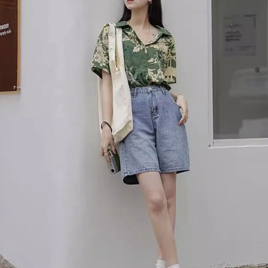 เสื้อเชิ้ตแขนสั้นลายดอกไม้ Hawaii ใส่ได้ทั้งชาย-หญิง thumbnail 6