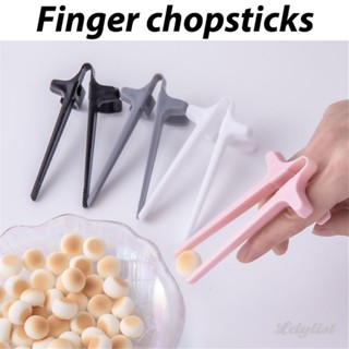 ღ Creative Finger Chopsticks Portable Potato Chip Snack Clip Easy to Operation Tongs Salad Food Not Dirty Hand Lazy Chopstick Tool