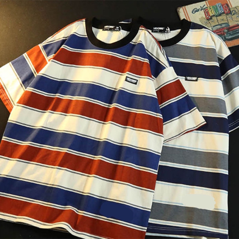 【Polyester】เสื้อยืดคอกลม แขนสั้น ลายทาง สไตล์วินเทจ อเมริกัน ทรงหลวม อเนกประสงค์ แฟชั่นฤดูร้อน สําหรับคู่รัก