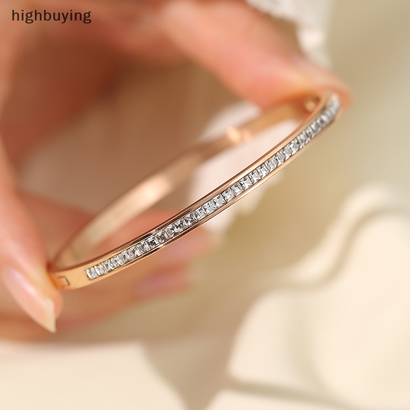 [highbuying] แฟชั่น เรียบง่าย ไทเทเนียม เหล็ก ยิปโซ กําไลข้อมือ ไม่จางหาย แสง อารมณ์ เต็มรูปแบบ เพชร สร้อยข้อมือ สําหรับผู้หญิง เครื่องประดับ ใหม่ พร้อมส่ง