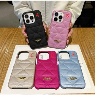 เคสโทรศัพท์มือถือ ลายตัวอักษร Prada ทรงสามเหลี่ยม สําหรับ iphone14 13 12 pro max 14 11 14pro 14plus 13 12 11 promax