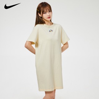 Nike ของแท้ 100% เสื้อยืดลําลอง แขนสั้น คอกลม ปักลายโลโก้ สีรุ้ง แฟชั่นสําหรับสตรี DJ6202