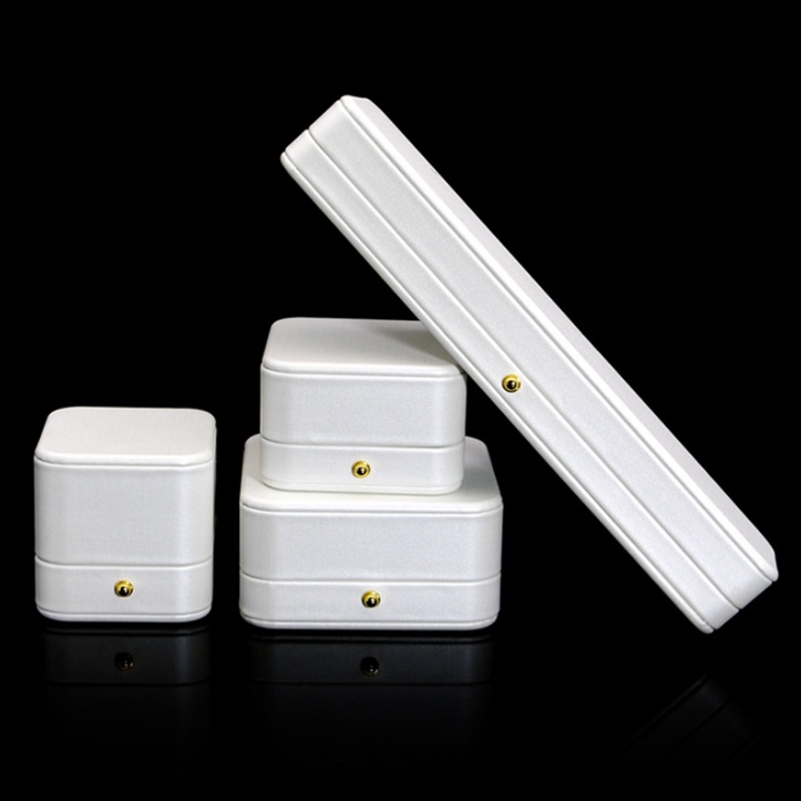 กล่องเครื่องประดับ สร้อยคอ สร้อยข้อมือ แหวน ต่างหู ระดับไฮเอนด์ สีขาว กล่องเก็บของ