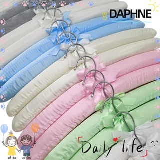 Daphne ไม้แขวนเสื้อ ไม้แขวนเสื้อ โรงแรม ไม้แขวนเสื้อ ฟองน้ําบุผ้าซาติน 5 ชิ้น