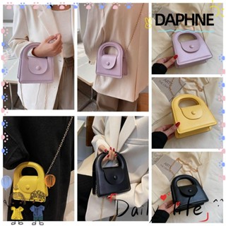 Daphne กระเป๋าสะพายไหล่ กระเป๋าถือ สีพื้น มีสายโซ่คล้อง แบบพกพา