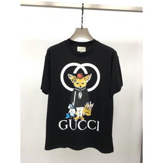 ☆★♣ Gucci ใหม่ ตัวอักษร การ์ตูน พิมพ์ ลําลอง หลวม คอกลม แขนสั้น เสื้อยืด ผู้ชายและผู้หญิง สไตล์เดียวกัน