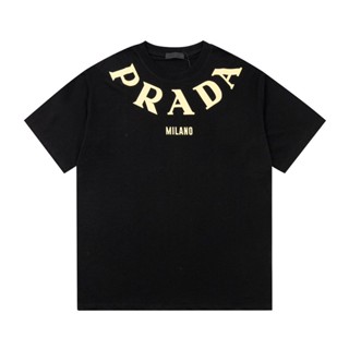 23 Prad เสื้อยืดลําลอง แขนสั้น คอกลม พิมพ์ลายโลโก้อิงค์เจ็ทดิจิทัล 3D แฟชั่นฤดูร้อน สําหรับผู้ชาย และผู้หญิง