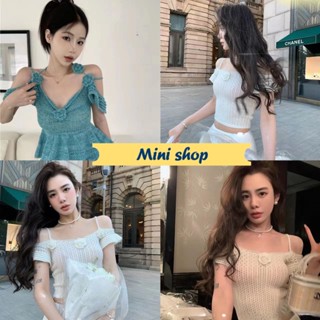 Mini shop🌸พร้อมส่ง🌸 (R026) เสื้อถักไหมพรม เปิดไหล่สายเดี่ยว ถักรูปดอกไม้