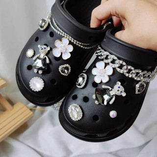 อุปกรณ์เสริมทั้งหมด ไม่รวมรองเท้า รองเท้า crocs จิ๊บบิท Jibbitz Croc Charm Chain Jitbitz Charm Pin Crocs Crocs Jibbitz Jibbitz Croc Jibbitz Croc Charm Charms ชุดอุปกรณ์เสริม ตัวติดรองเท้า crocs ตัวติดรองเท้า crocs รูเล็ก