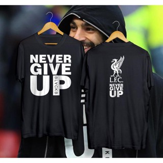 GILDAN ใหม่ เสื้อยืดแขนสั้น ผ้าฝ้าย พิมพ์ลายโลโก้ Liverpool Never Give Up เรียบง่าย สําหรับผู้ชาย【ไซซ์ 2T-4XL-5XL-6XL】 759482