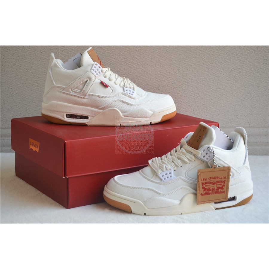 รองเท ้ าบาสเก ็ ตบอล Nike Levis X Air Jordan 4 สีขาว