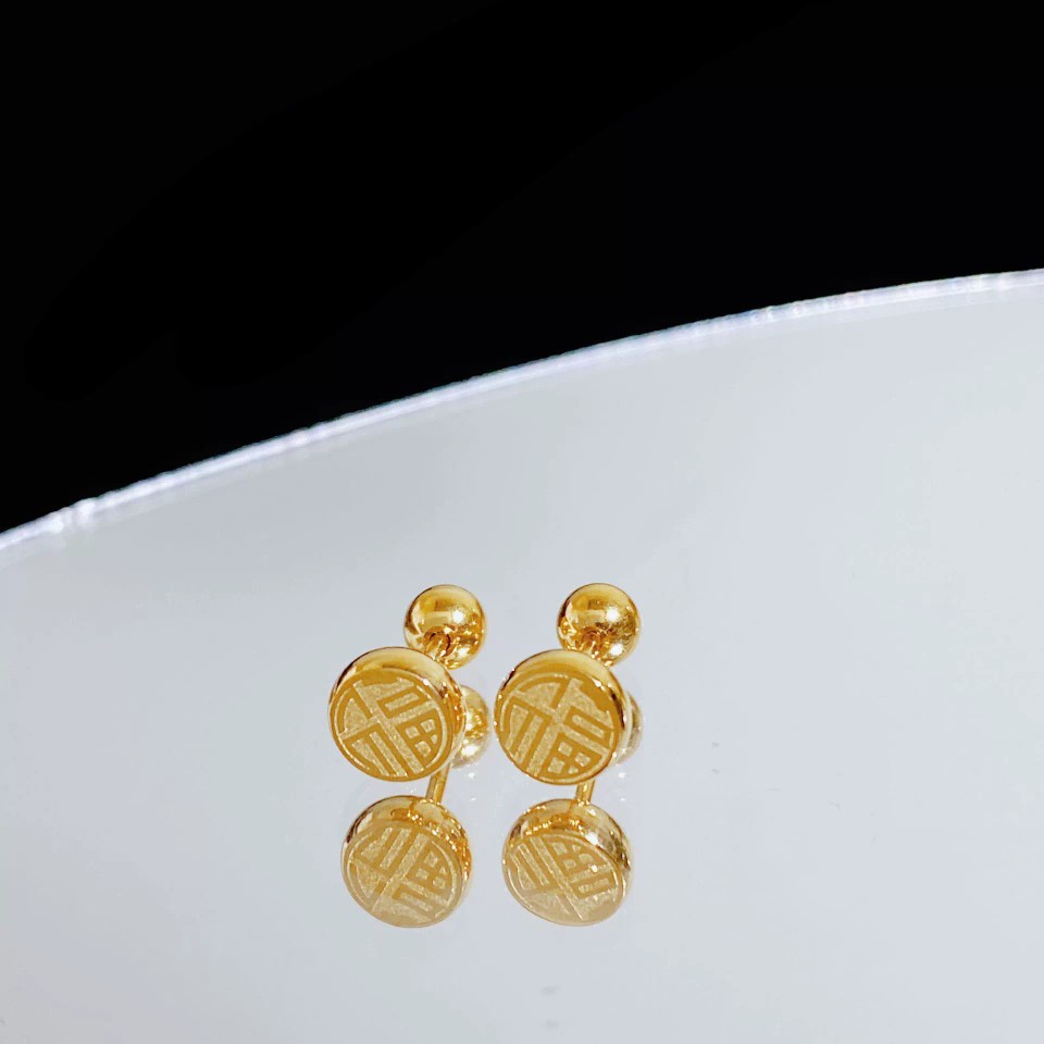 Fuzi ไทเทเนียมเหล็กสกรูหูกระดูก Studs 18k Gold Electroplating สี Retention Design ต่างหูอาบน้ํา Sleeping ฟรีหยิบต่างหู