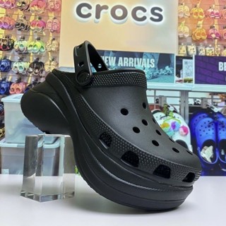 รองเท้าแตะ Crocs พื้นฟองน้ํา แบบหนา เหมาะกับเดินชายหาด แฟชั่นฤดูร้อน สําหรับผู้หญิง