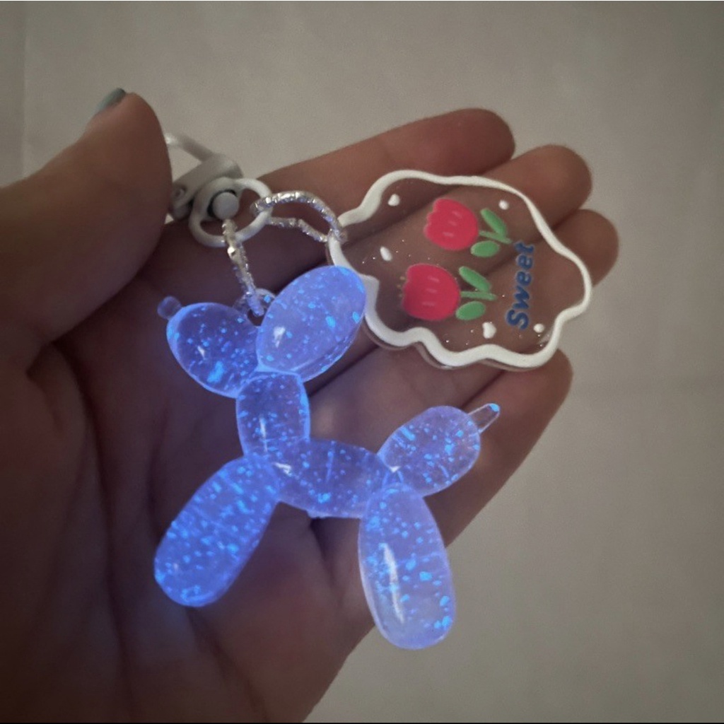 เรืองแสงใน Dark Star Sky บอลลูนพวงกุญแจสุนัขดอกไม้ที่มีสีสันจี้ Luminous Key Chain กระเป๋า Charm ตกแต่ง