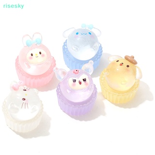 SANRIO [risesky] ตุ๊กตาซานริโอ้ พัฟเค้ก เรืองแสง ขนาดเล็ก สําหรับตกแต่งบ้านตุ๊กตา 2 ชิ้น