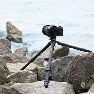 Ulanzi Coman Zero F38 Quick Release Travel Tripod (Carbon Fiber) ขาตั้งกล้อง คาร์บอนแท้ ระบบล็อกแบบ F38 น้ำหนักเบา